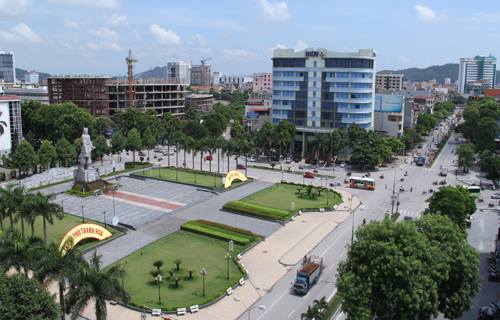 ທ່ານນາງຮອງປະທານປະເທດຫວຽດນາມຫງວຽນທິຢວານເຂົ້າຮ່ວມກອງປະຊຸມໃຫຍ່ແຂ່ງຂັນຮັກຊາດແຂວງແທງຮ໋ວາ